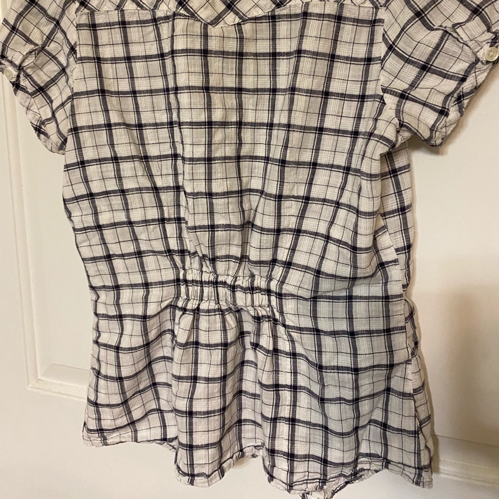 Levi Button down Top - Picture 5 of 7